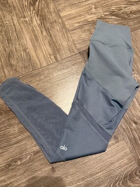 ALO Yoga Two-Tone Slate Gray & Charcoal Leggings